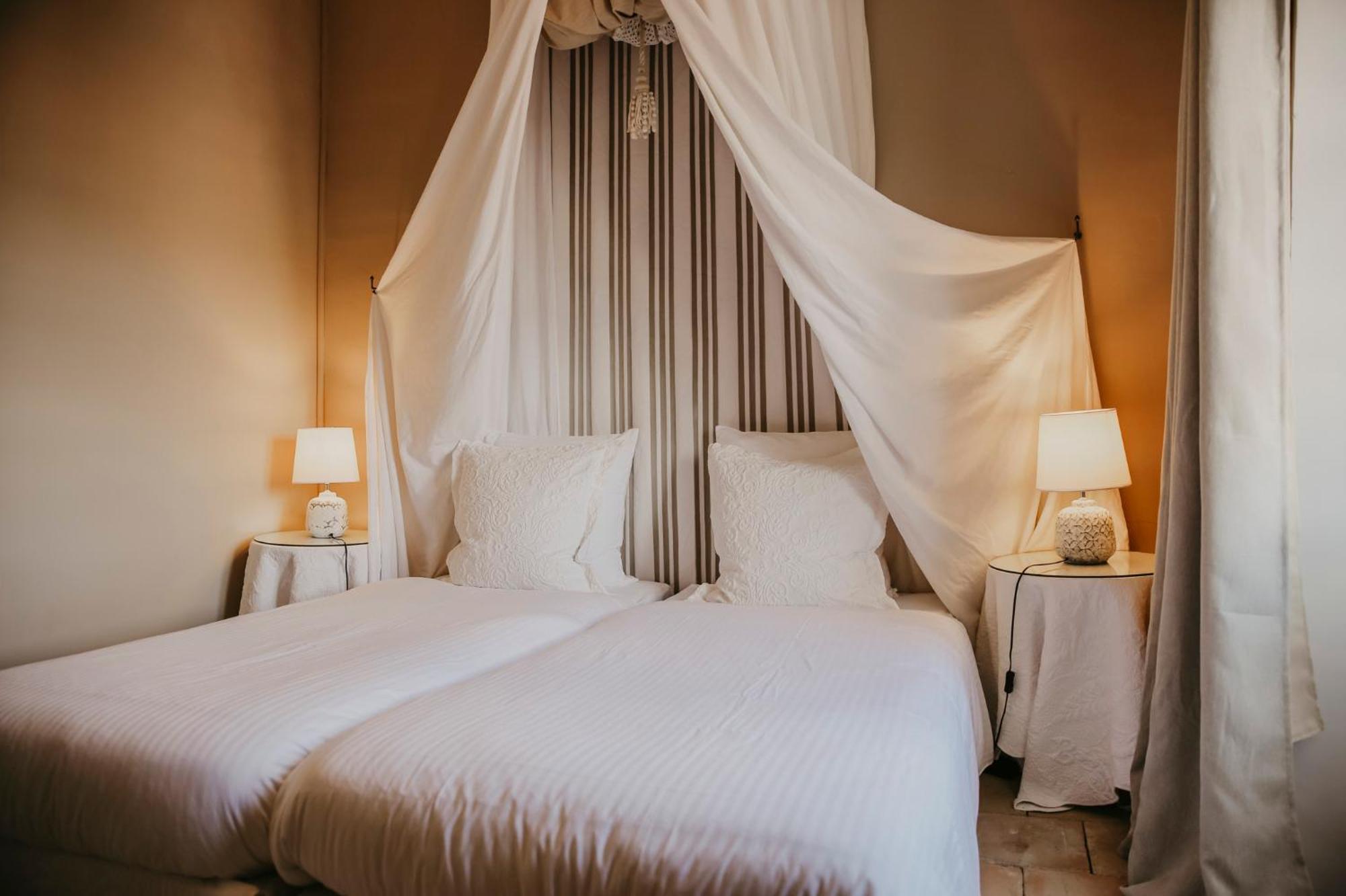 Domaine De La Monestarie - Teritoria Hotel Bernac  Cameră foto